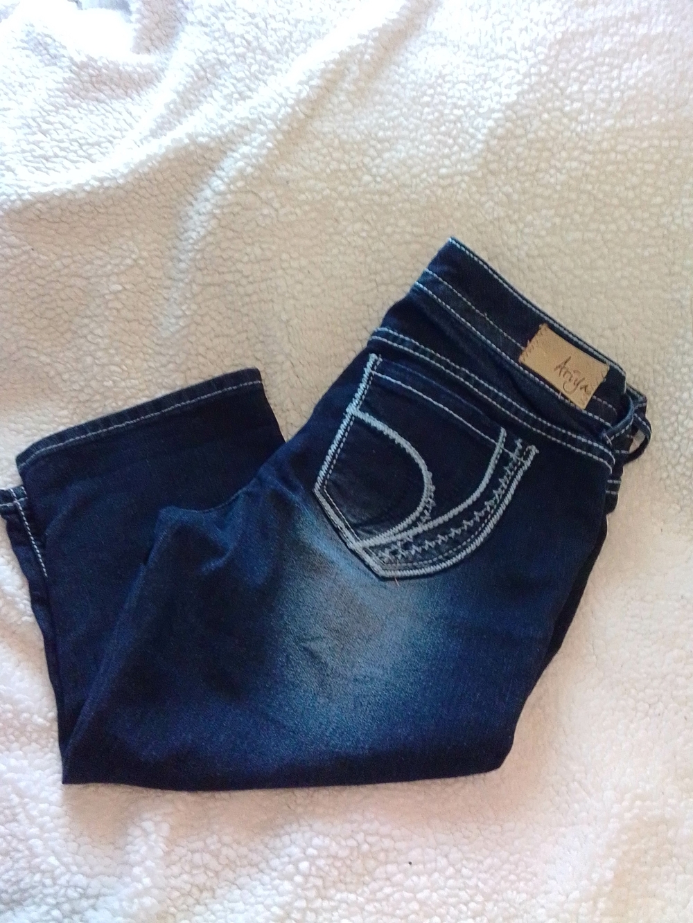 Ariya Dark Blue Cropped Jeans - Picture 3 of 4